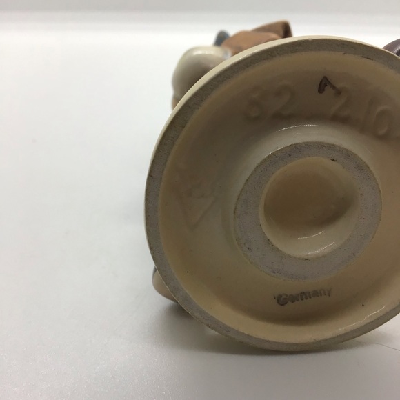 Vintage 1950’s Goebel Hummel Figurine School Boy Full Bee Backpack Bag Germany - Picture 9 of 11